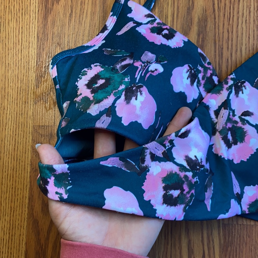 Fabletics Euphoria Tammy Low Impact Sports Bra - image 5